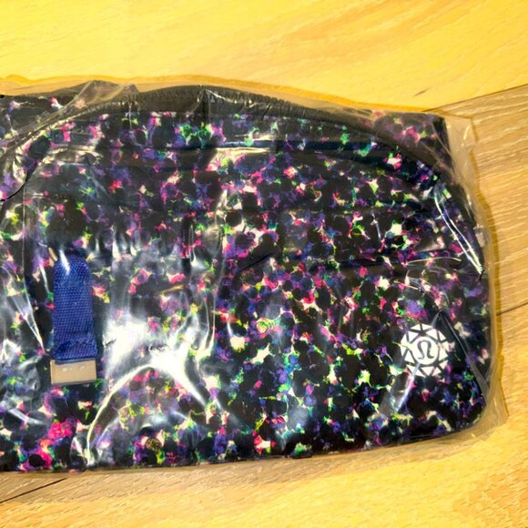 NWT LULULEMON Seawheeze 2019 On the Beat Belt Bag SMMI O/S RARE - Picture 1 of 3